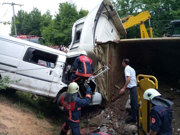 Beykoz’da Moloz Yüklü Kamyon Dehşet Saçtı: 1 Ölü, 8 Yaralı G2