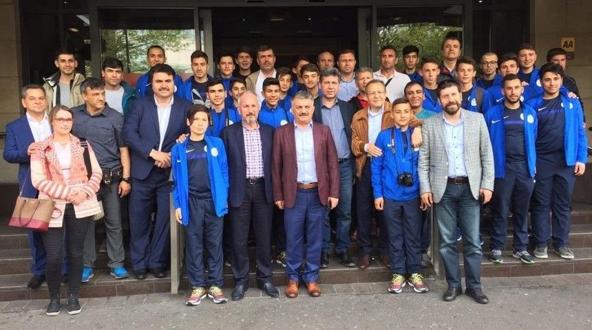 Mahalle Ligi’nin Şampiyonları İngiltere’de