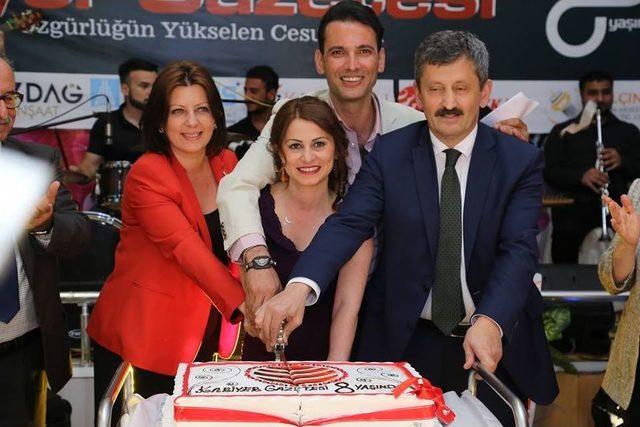 Kariyer Gazetesi 8. Yaşında 2