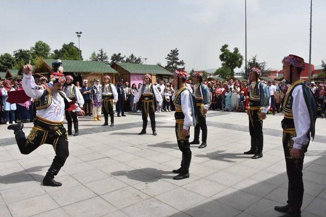 Halk Dansları Tam Not Aldı 1