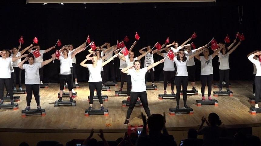 Spor Dans Merkezinin Yıl Sonu G&ouml;sterisi