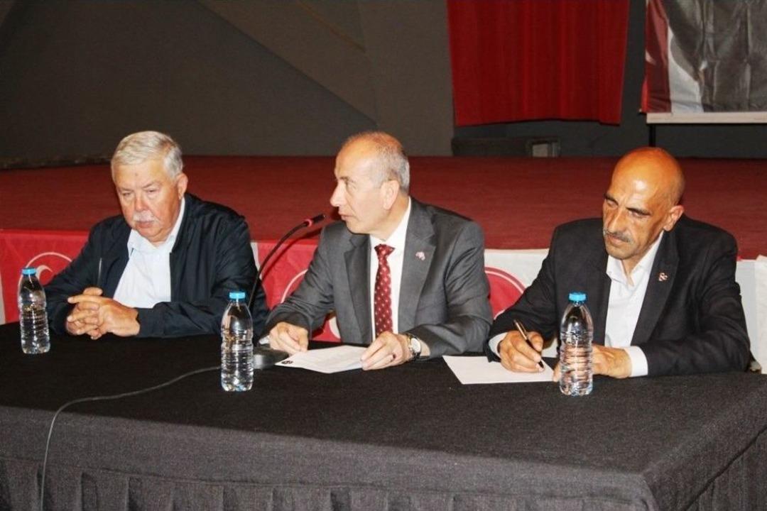 Ayvalık Mhp&rsquo;de Mehmet Kaban Yeniden Başkan Se&ccedil;ildi