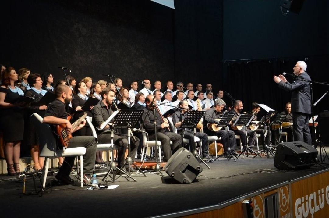 T&uuml;rk Halk M&uuml;ziğinin En G&uuml;zel &Ouml;rnekleri Seslendirildi