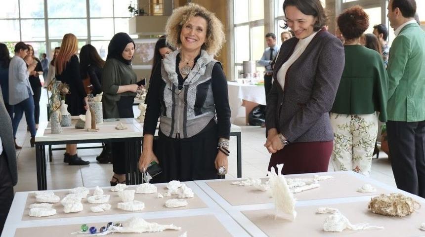 Ak&ccedil;aabat&rsquo;ta Seramik Sergisi