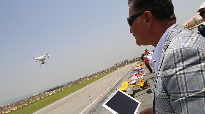 Model U&ccedil;ak Ve Helikopter G&ouml;sterileri Nefes Kesti