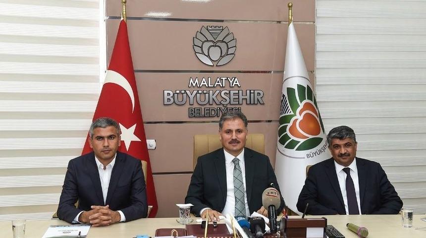 Malatya Kitap Fuarı&rsquo;nı Değerlendiren Başkan &Ccedil;akır: