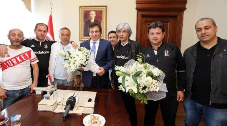 Bursa Valisi İzzettin K&uuml;&ccedil;&uuml;k, Trib&uuml;n Liderleriyle Buluştu (2)