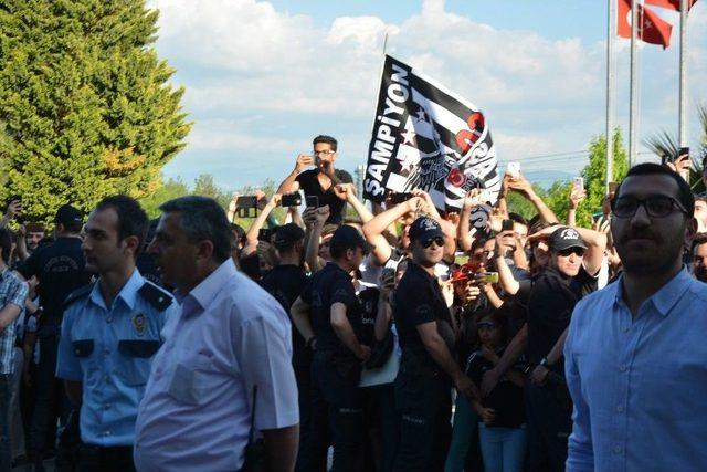 Beşiktaş Kafilesi Stadyuma Geldi