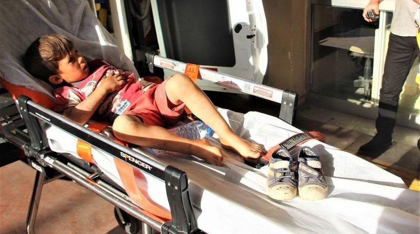 Otomobilin &Ccedil;arptığı Suriyeli &Ccedil;ocuk Yaralandı