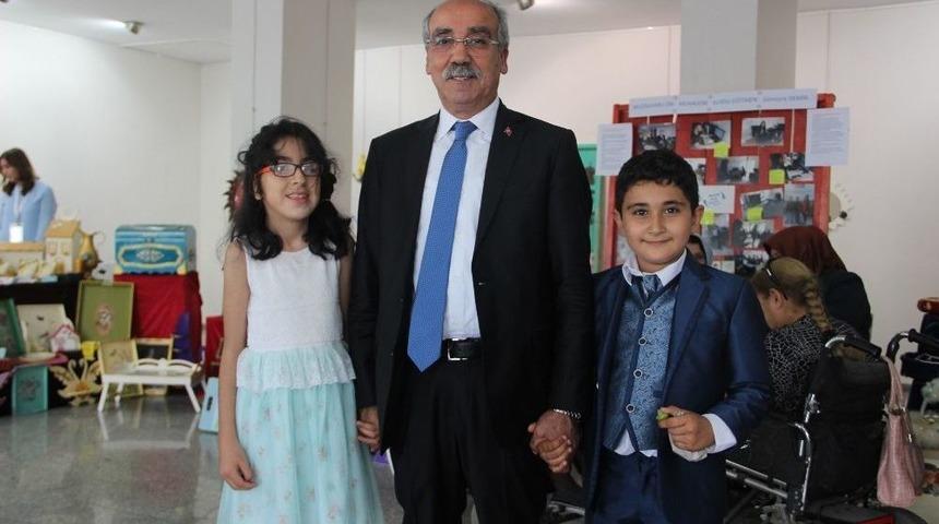 Şanlıurfa&rsquo;da Engelliler El H&uuml;nerlerini Sergiledi