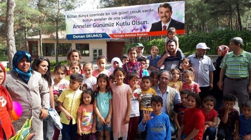 T&uuml;rkoğlu&rsquo;nda Yetim &Ccedil;ocuk G&ouml;n&uuml;llerince Eğlendi