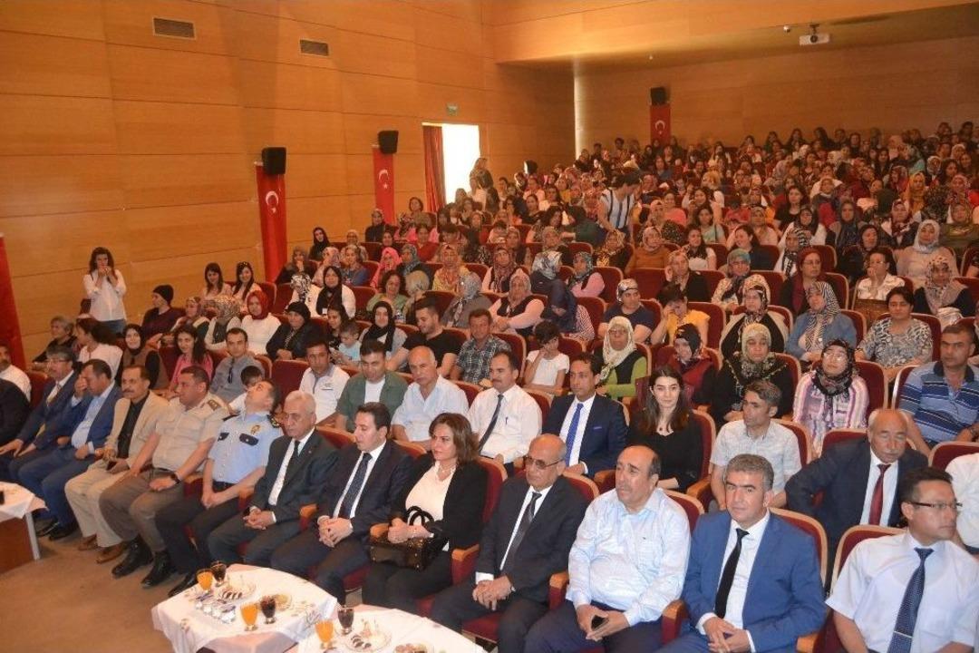 Kozan Halk Eğitim Merkezi&rsquo;nden Yıl Sonu Sergisi