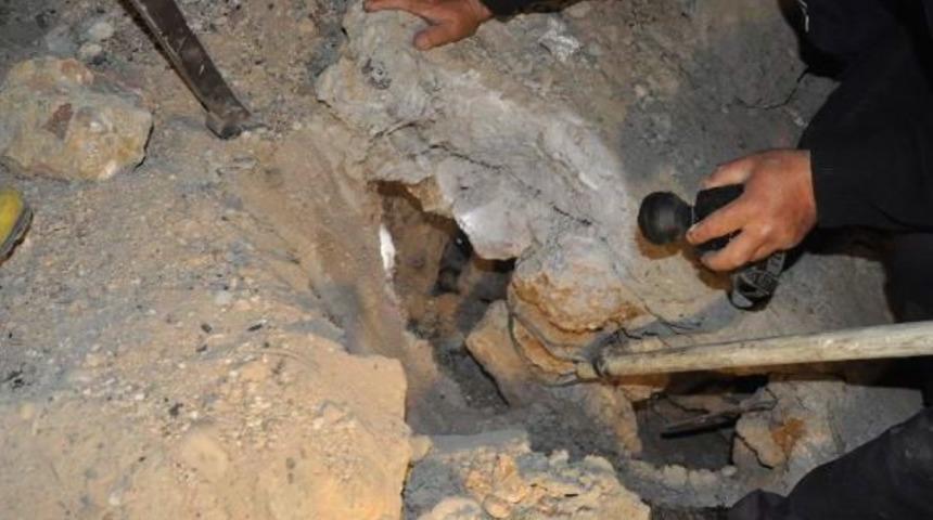 Rögarda Mahsur Kalan 5 Köpek Yavrusu 1 Saatte Kurtarıldı