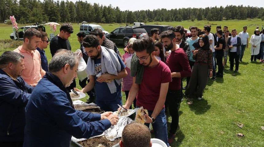 Yapraklı Yaylası Gen&ccedil;lerin Enerjisi İle Doldu Taştı