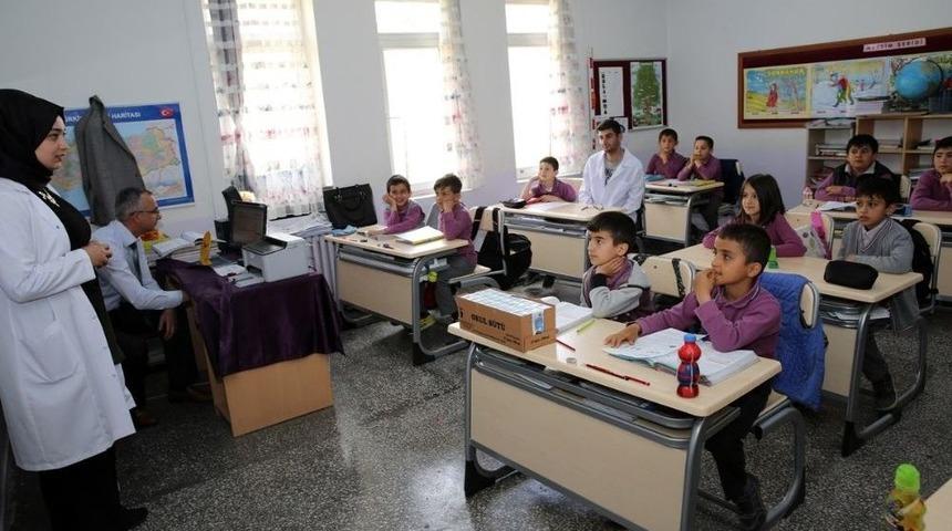 Geleceğin Gıda M&uuml;hendisleri Miniklere &rsquo;s&uuml;t&rsquo;&uuml;n &Ouml;nemini Anlattı