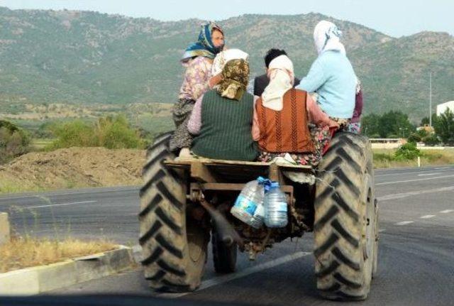 Traktörle Tehlikeli Yolculuk 1