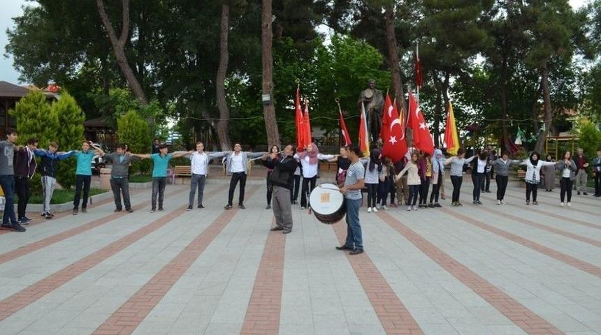 İvrindi’ De Gençlik Yürüyüşü