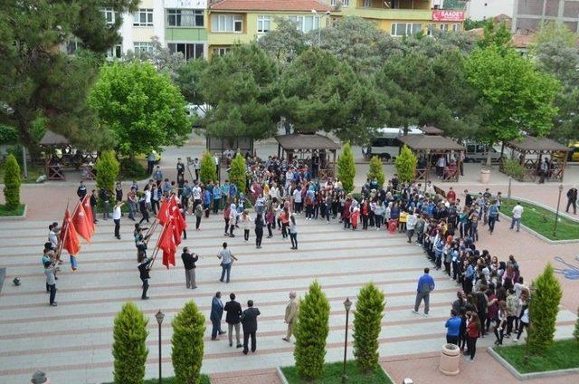 İvrindi’ De Gençlik Yürüyüşü