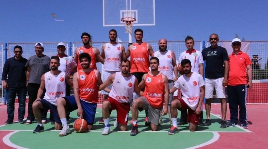 K&uuml;&ccedil;&uuml;k&ccedil;ekmece, G&ouml;ller Arası Basketbol Turnuvası Şampiyonu Oldu