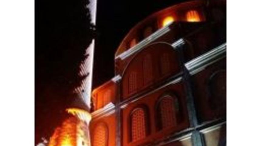 Alacalar Camii Işıl Işıl