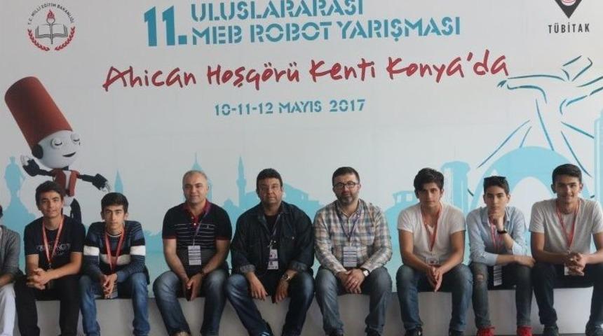 Adanalı Robot D&uuml;nya İkincisi