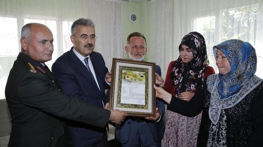 Torbalı&rsquo;da Şehit Ailesine Şehadet Belgesi Verildi
