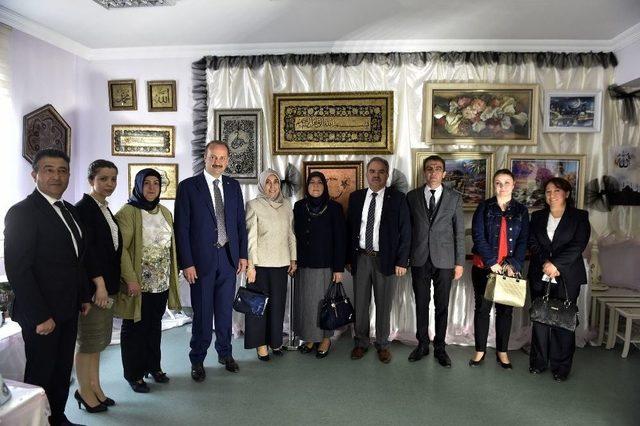 Yeşilbayır Aile Merkezinin Eserleri Görücüye Çıktı