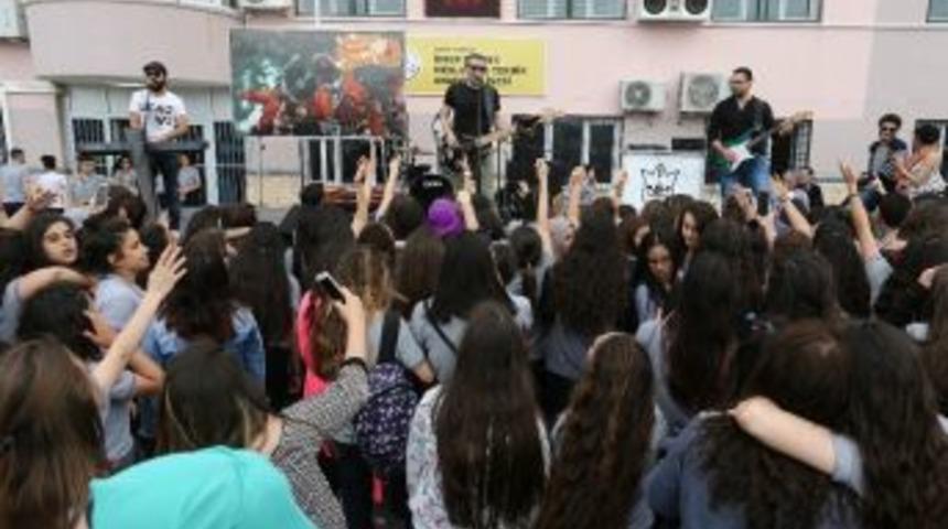 Konak&rsquo;ta Bayram Sevincini Erken Yaşadılar