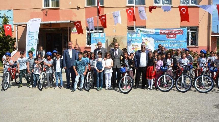 İzmit&rsquo;te Bisiklet Dağıtımları Devam Ediyor