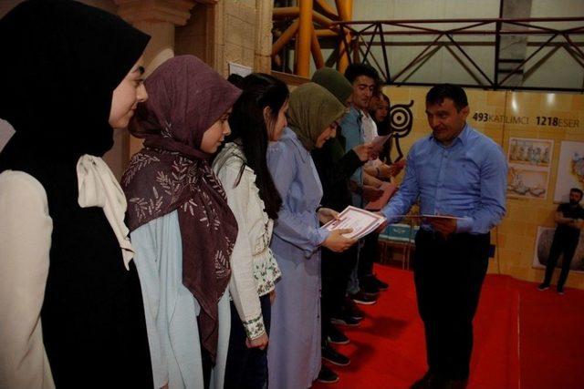 Akademi Lise &Ouml;ğrencilerin Yazdığı Kitap Tanıtıldı 1