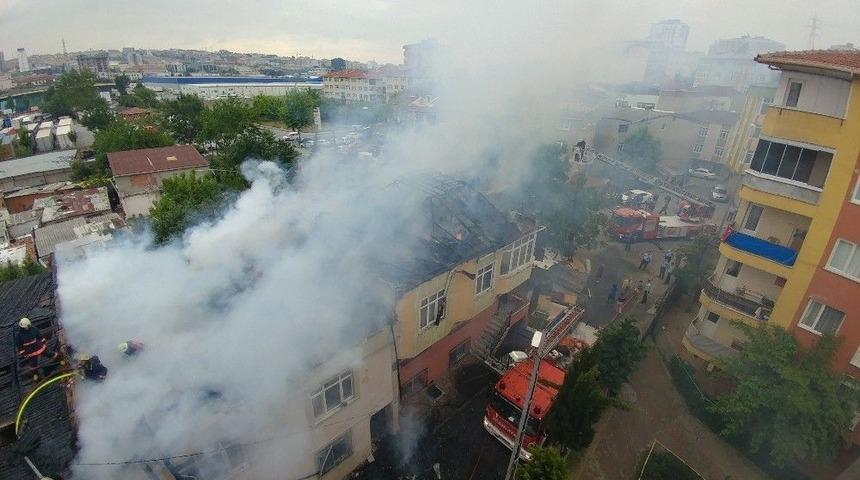 (&ouml;zel Haer) Yangında Engelli &Ccedil;ocuğu Evde Unuttular