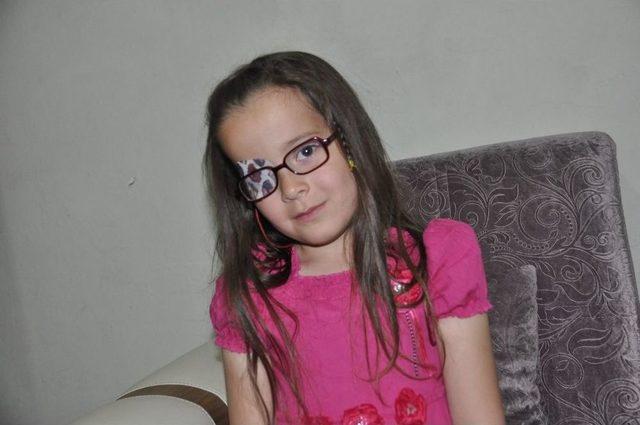 Görme Kaybı Yaşayan Torunları İçin Gözyaşı Döküyor 2