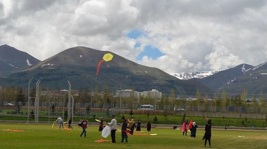 Erzurum Ghsim, Engelli &Ccedil;ocukların Annelerini Unutmadı