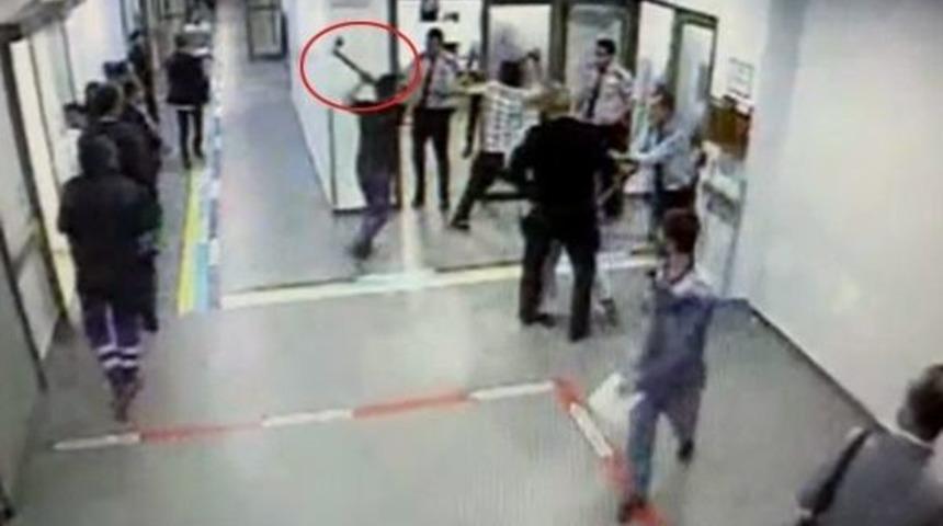 Arnavutk&ouml;y Devlet Hastanesi Acili Sevisi Bastılar G&ouml;revlilere Baltayla Saldırdılar