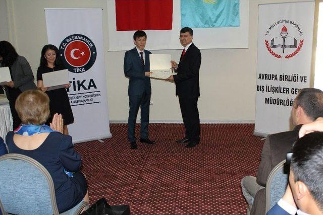 Tika’dan Kazakistanlı Eğitimcilere Destek