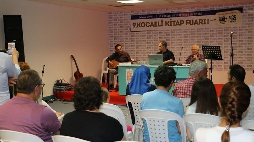 Şiir Dinletileri Kitap Fuarına Renk Katıyor