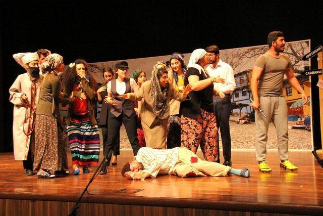 Sanata Ve Sanat&ccedil;ıya Destek Veren &Uuml;niversite 1