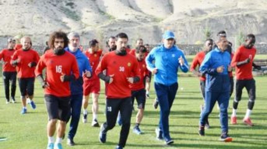 Evkur Yeni Malatyaspor, Başarısını Şampiyonlukla Ta&ccedil;landırmak İstiyor