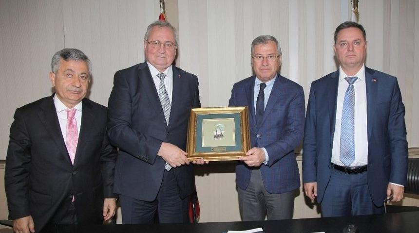 Kosova, Tarihsel Bağların Ticarete De Yansımasını İstiyor