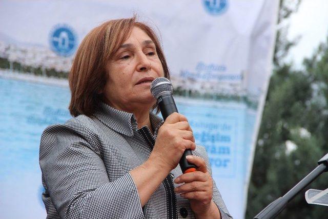 Chp Liderinin Eşi Selvi Kılıçdaroğlu, Engellileri Yalnız Bırakmadı 2