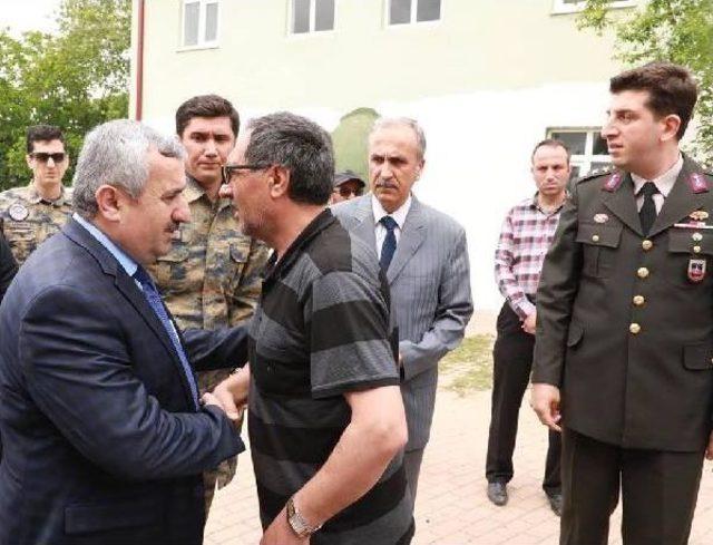 Ma&ccedil;ka da Şehit Olan Uzman &Ccedil;avuşun Ailesine Acı Haber Verildi 3