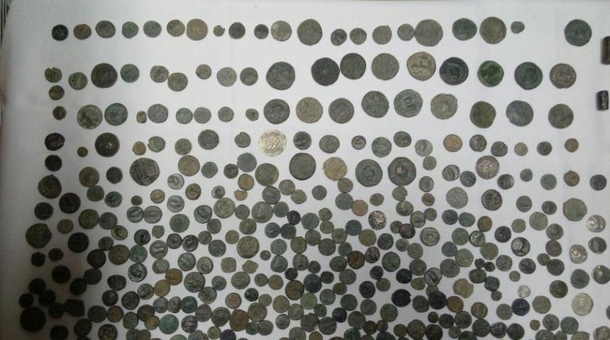 Bizans Ve Roma D&ouml;nemine Ait 553 Adet Sikke Ele Ge&ccedil;irildi