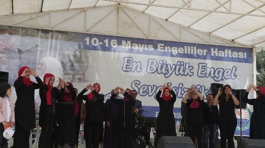 G&ouml;lbaşı Belediyesi Engellileri Yalnız Bırakmadı