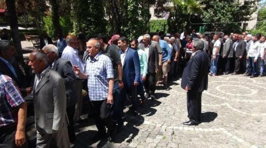 2 Kişinin &Ouml;ld&uuml;ğ&uuml; K&ouml;pek Kavgası Barışla Son Buldu