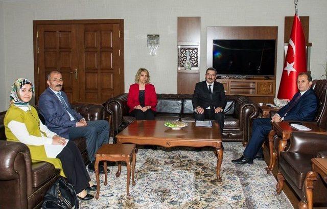 M&uuml;d&uuml;r G&ouml;ksoy&rsquo;dan Vali Taşyapan&rsquo;a Ziyaret 1