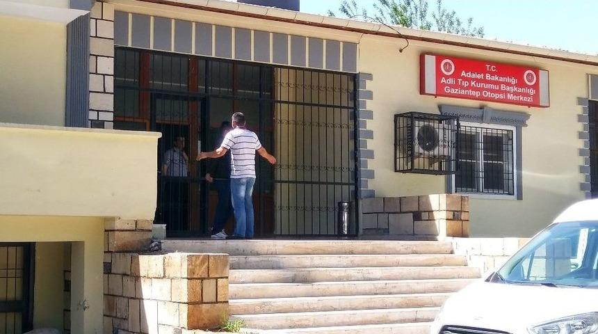 &Ouml;len Suriyeli Bebek 5 Aydır Morgda Bekletiliyor