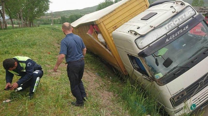 Tokat&rsquo;ta Trafik Kazası: 1 &Ouml;l&uuml;, 1 Yaralı