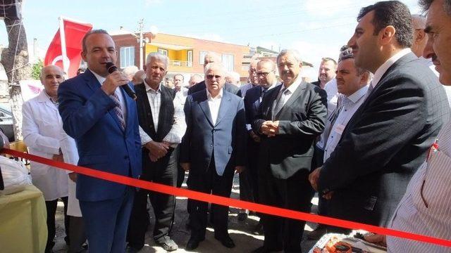 Burhaniye’de Kermes Geliri 75 Öğrenciye Harçlık Olacak