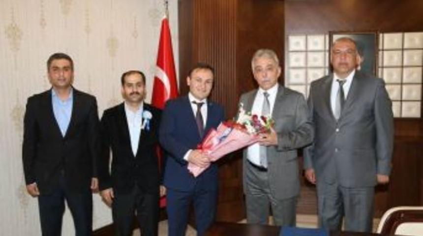 Sgk&rsquo;dan Vali Toprak&rsquo;a Ziyaret