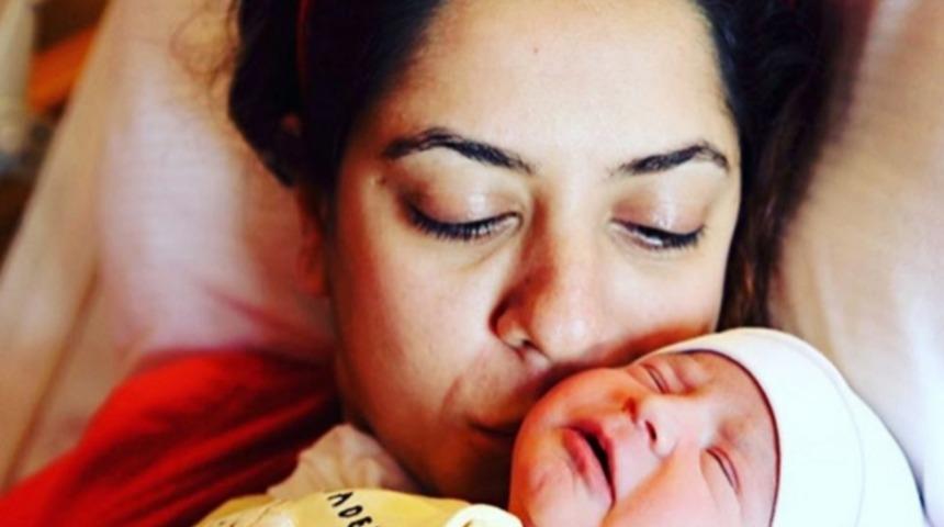 Sevgilim, senle ben ikimiz&hellip;